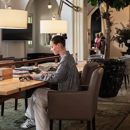 パークホテル フォルケンブルグ ホテル